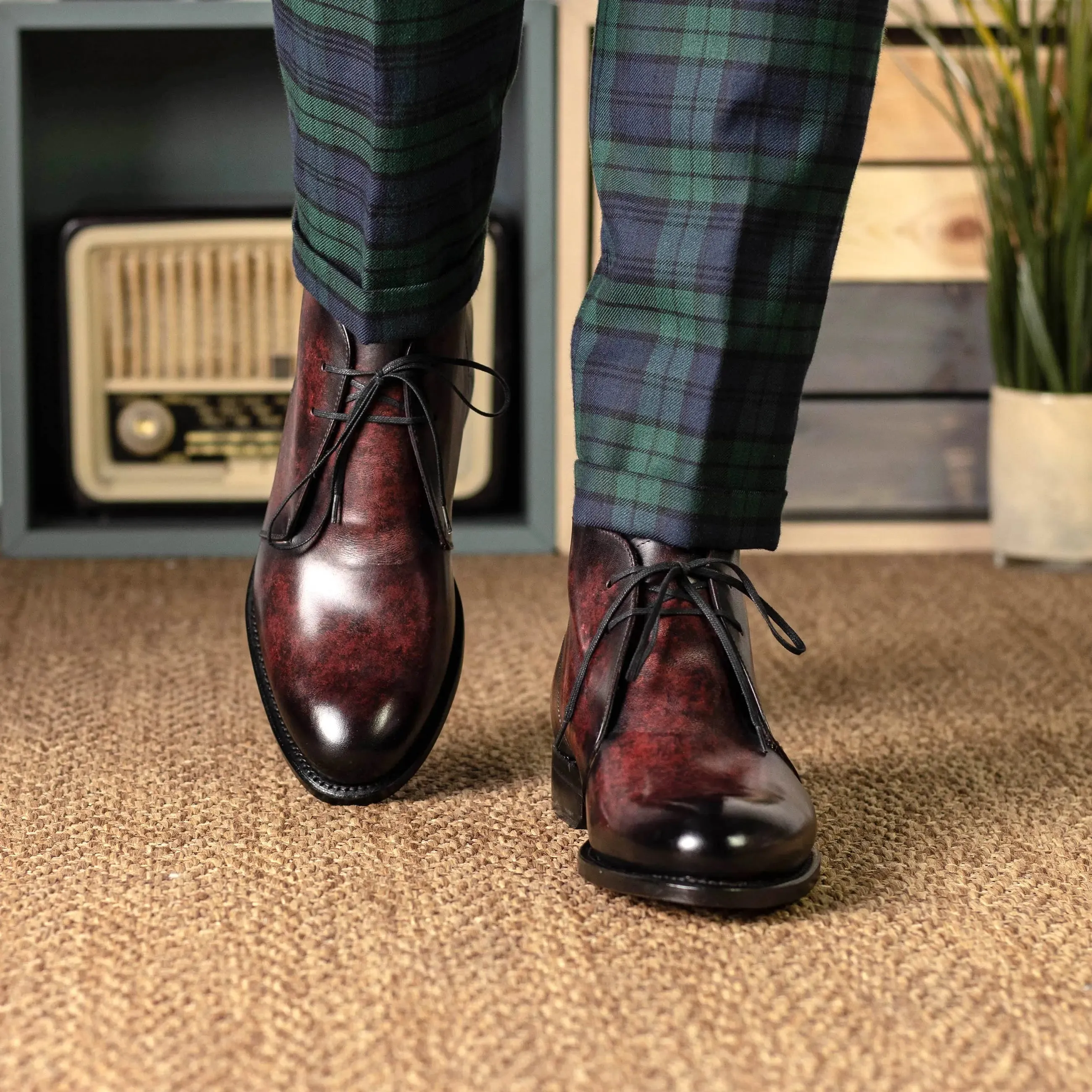 DapperFam Vivace in Burgundy Men's Hand-Painted Patina Chukka