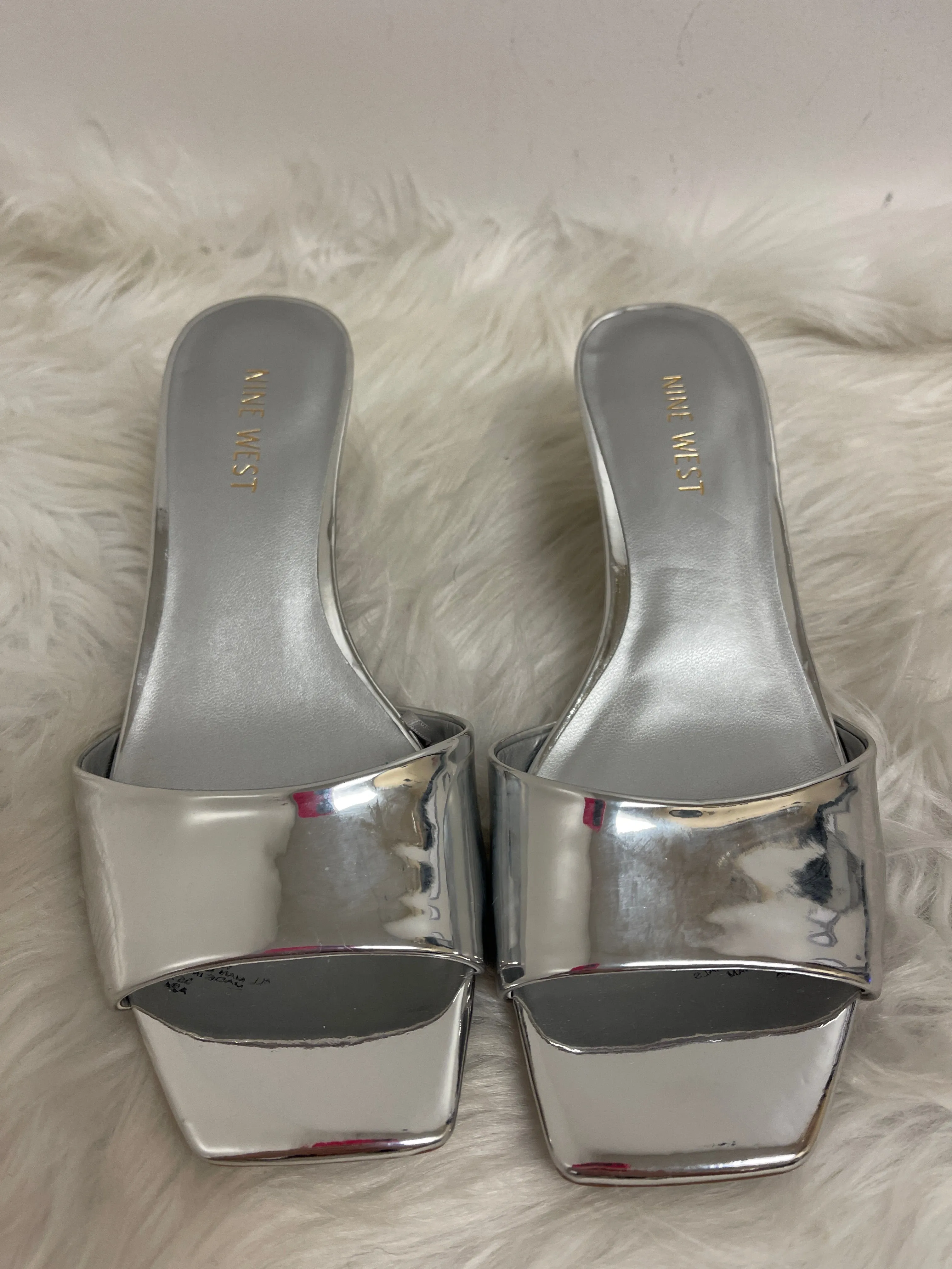 Shoes Heels Kitten By Nine West In Silver, Size: 7.5